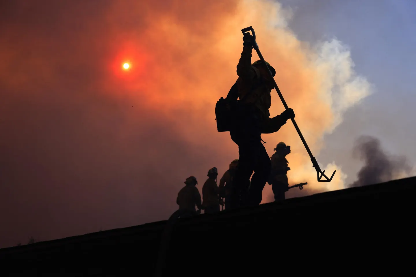 The Pacific Palisades Wildfire has forced 30,000 Los Angeles residents to evacuate. What should you know about the fire?
